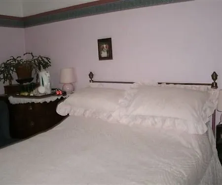 Ebborways Farm Bed And Breakfast-3