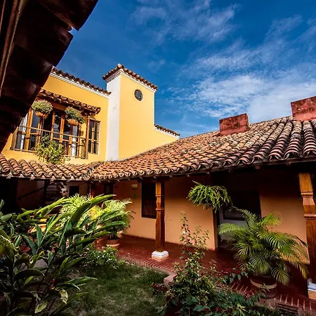 La Casa Amarilla-3