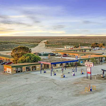 Nullarbor Roadhouse-2