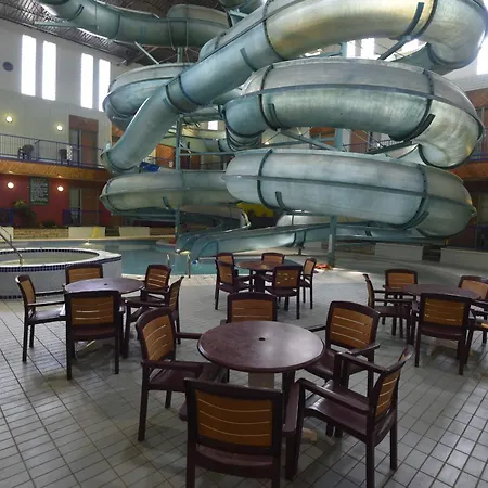 Tropical Inn - North Battleford-2