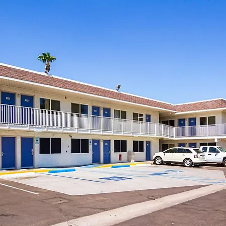 Motel 6 Mesa North-3