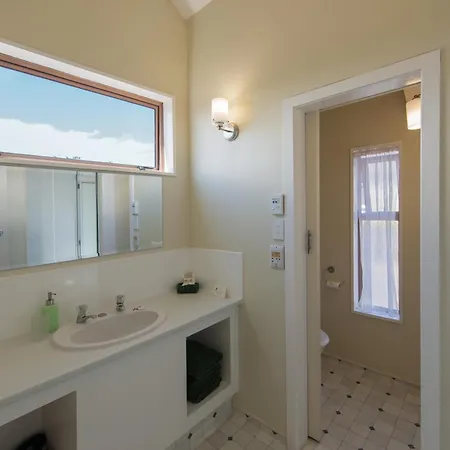 Howick Motor Lodge-2
