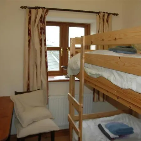Neuadd Arms Hotel-3