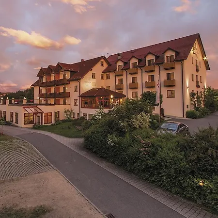 Panorama-Hotel Am See-3
