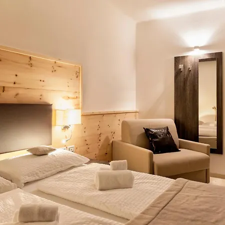 Hotel Alla Rocca-3