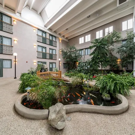 Heritage Inn Hotel & Convention Centre - Brooks-2