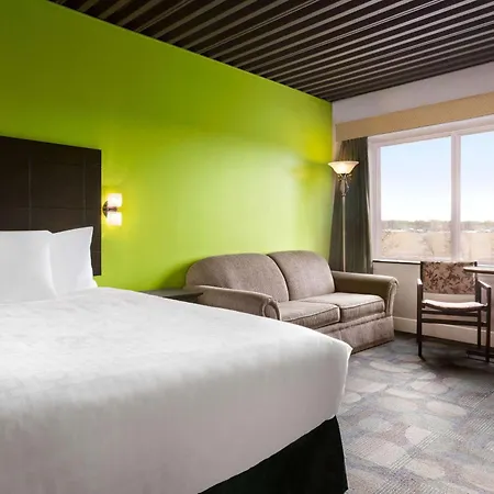 Travelodge By Wyndham Baie Comeau-2