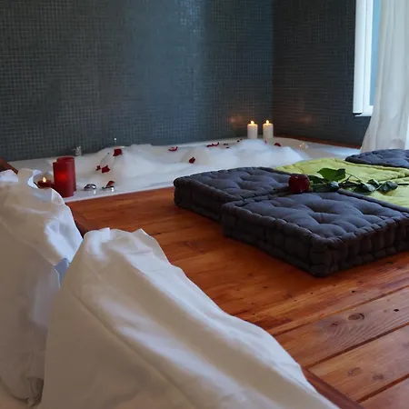 Jacuzzi Rooms-3
