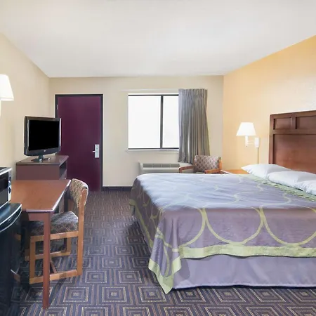 Super 8 By Wyndham Seguin-2
