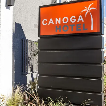 Canoga Hotel At Warner Center-2