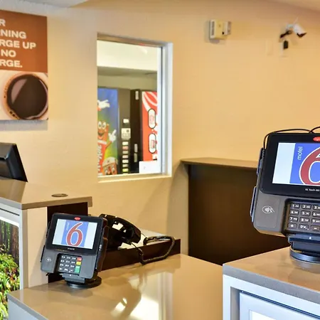 Motel 6 - Santa Nella, On I-5-2