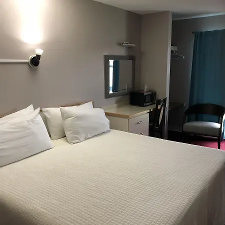 Voyageur Motel-3