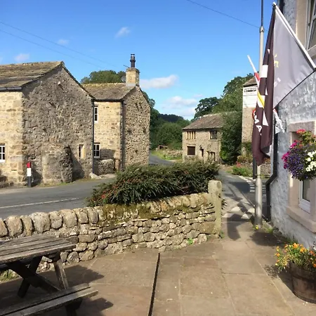 Fox And Hounds Starbotton-2