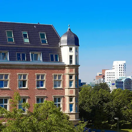 The Red - Living Suites By The Rhine-3