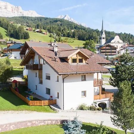 Apartments Chalet Maria-2