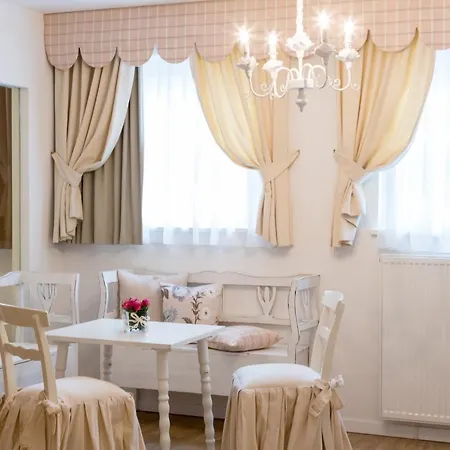 Boutique Hotel Olympia-3