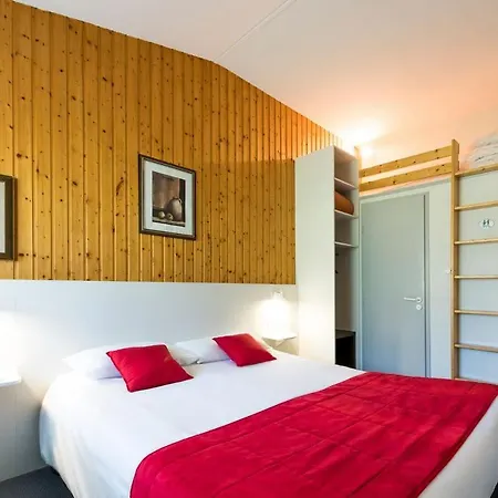 Fasthotel Thones-2