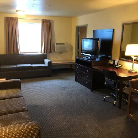Super 8 By Wyndham Woodburn-3