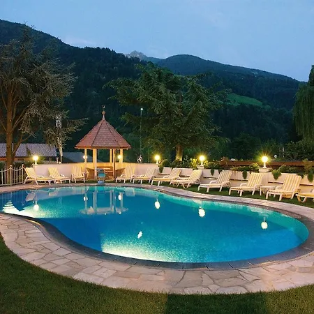 Hotel Hirzer ***S-2