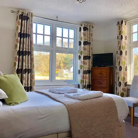 Meadowcroft Guest House-2