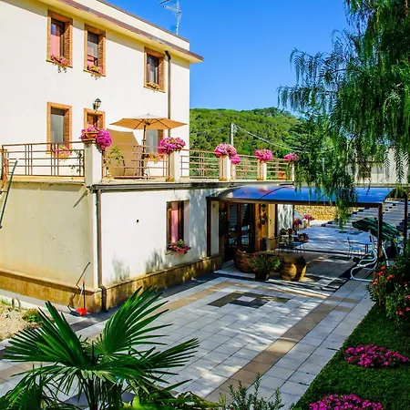 Hotel Al Ritrovo-3
