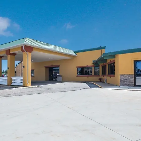 Badlands Inn & Suites-2