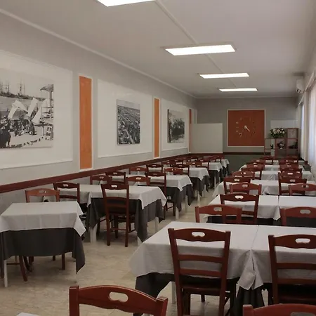 Hotel Derna-2