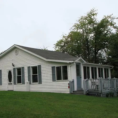 West Winds Motel & Cottages-2
