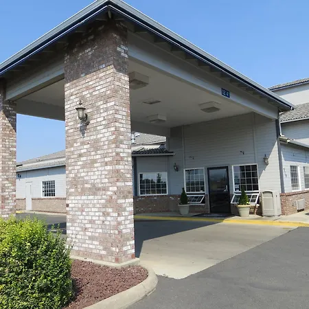 Toppenish Inn And Suites-3