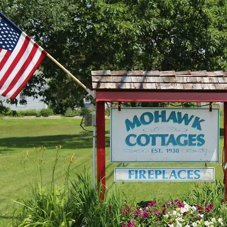 Mohawk Cottages-2