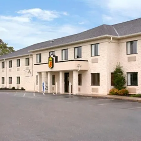 Super 8 By Wyndham Bedford-3