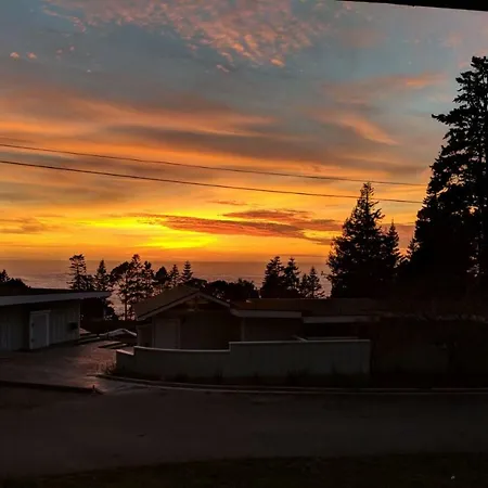 Seafoam Lodge-2