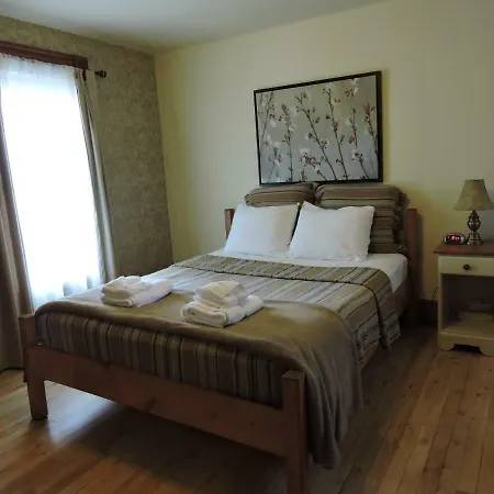 Auberge Ayer'S Cliff-2