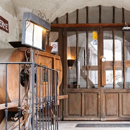 Langley Hotel La Vieille Ferme-2