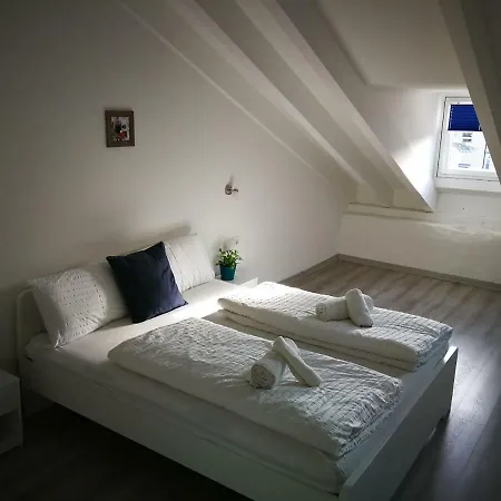 Iceman Room'S Central-2