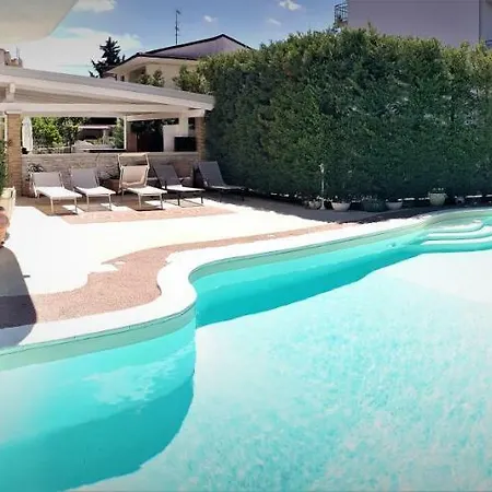 Glamour Bed & Breakfast-2