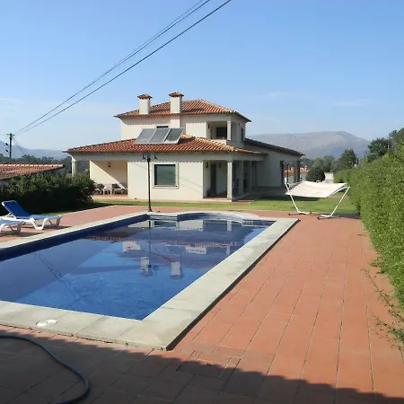 Casa Estrada Da Guia-3