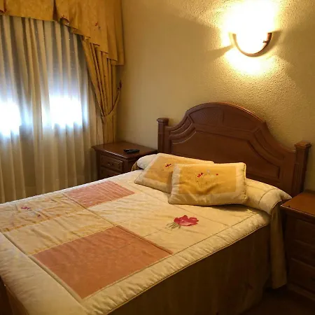 Hostal El Escudo-2
