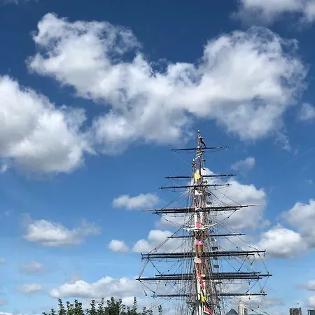 Admiral Hardy-3