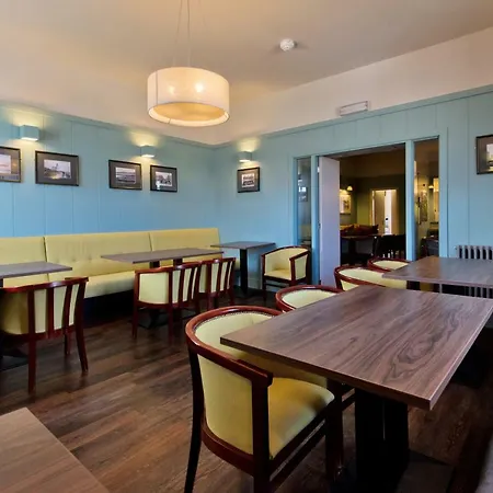Station Hotel-3