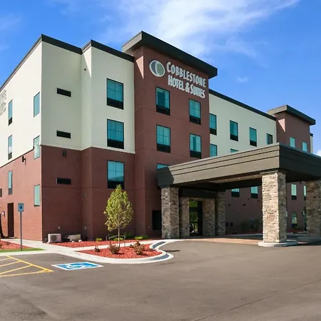 Cobblestone Hotel & Suites Appleton International Airport-2