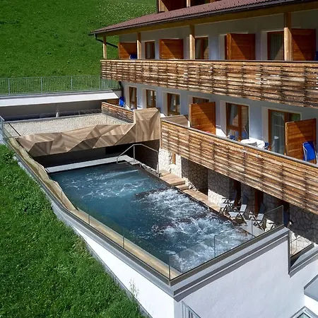 Mountain Hotel Mezdì-3