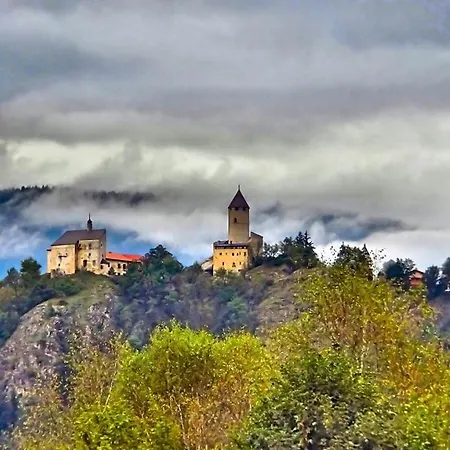 Burgfrieden-2