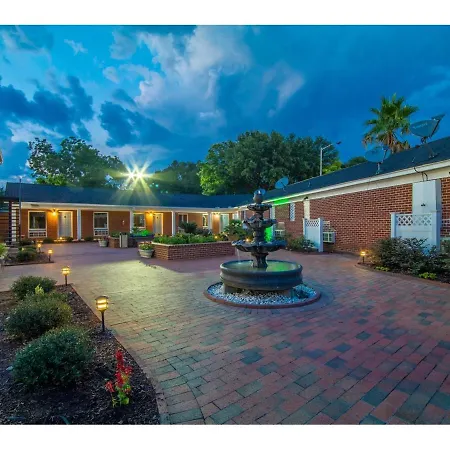 Winton Inn & Suites-2
