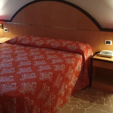 H&L Hotel-2
