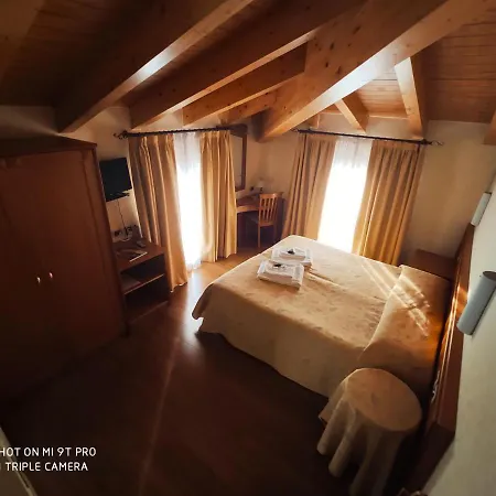 Azzano Holidays B&B-3