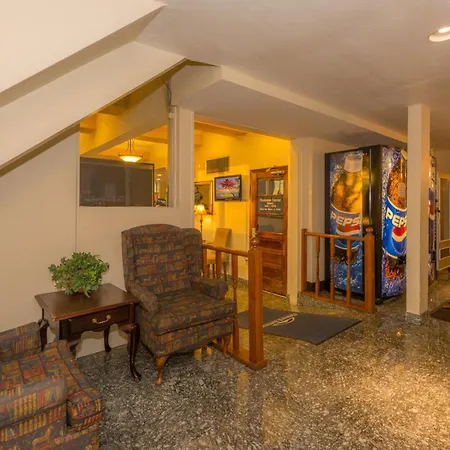 Howard Johnson By Wyndham Oklahoma City Okc Airport, Fairgrounds, I40-3