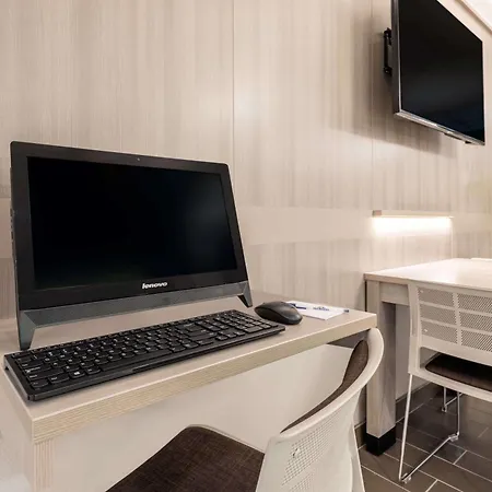 Microtel Inn & Suites By Wyndham Perry-3