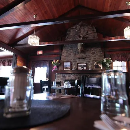 Miette Hot Springs Bungalows-3