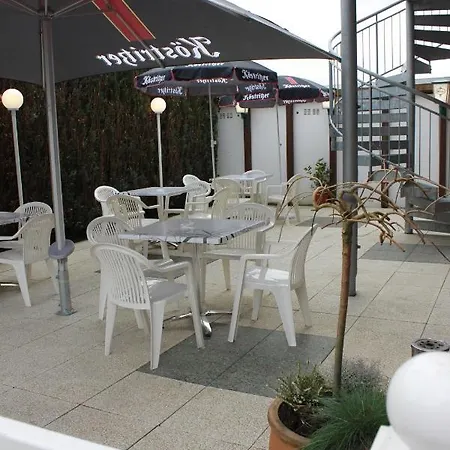 Ummen Hotel&Restaurant-3